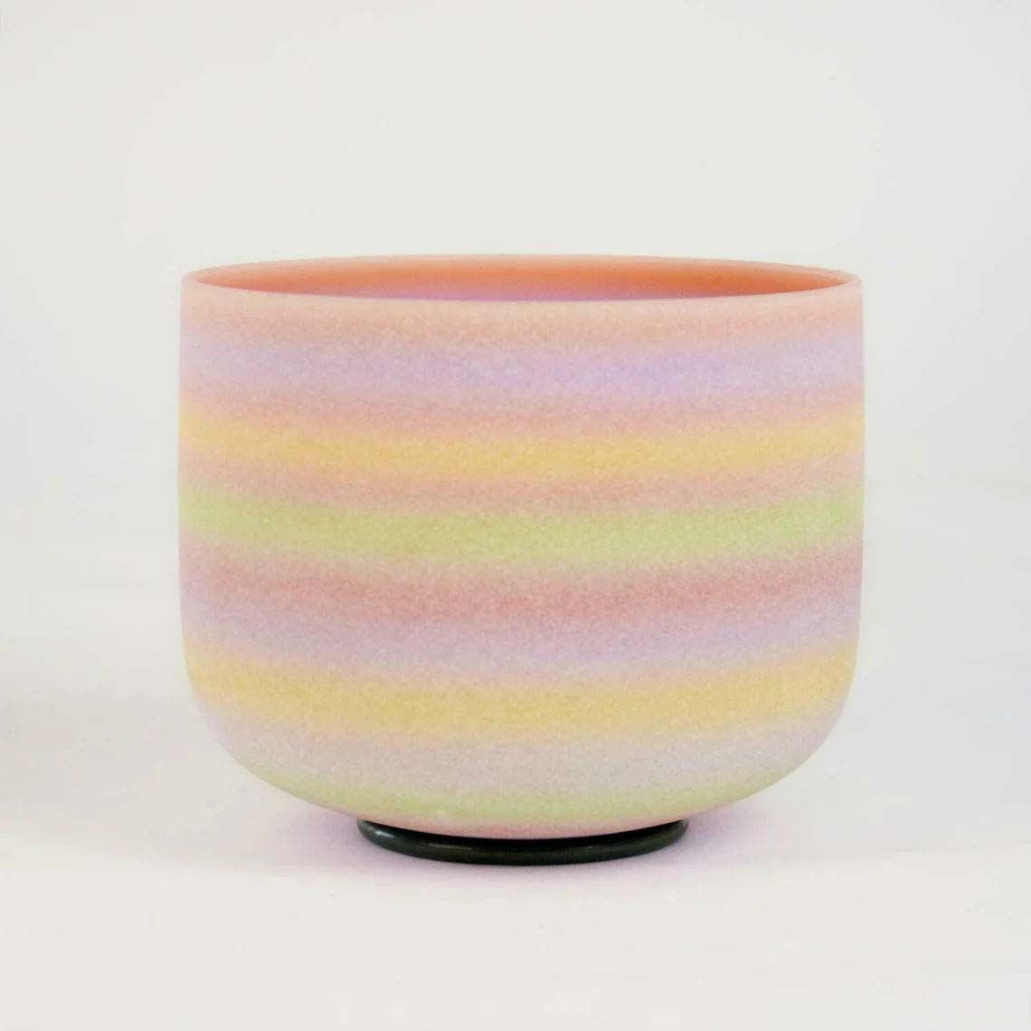images/products/music/202303/rainbow-frosted-quartz-crystal-singing-bowl-ch-004/001.jpg