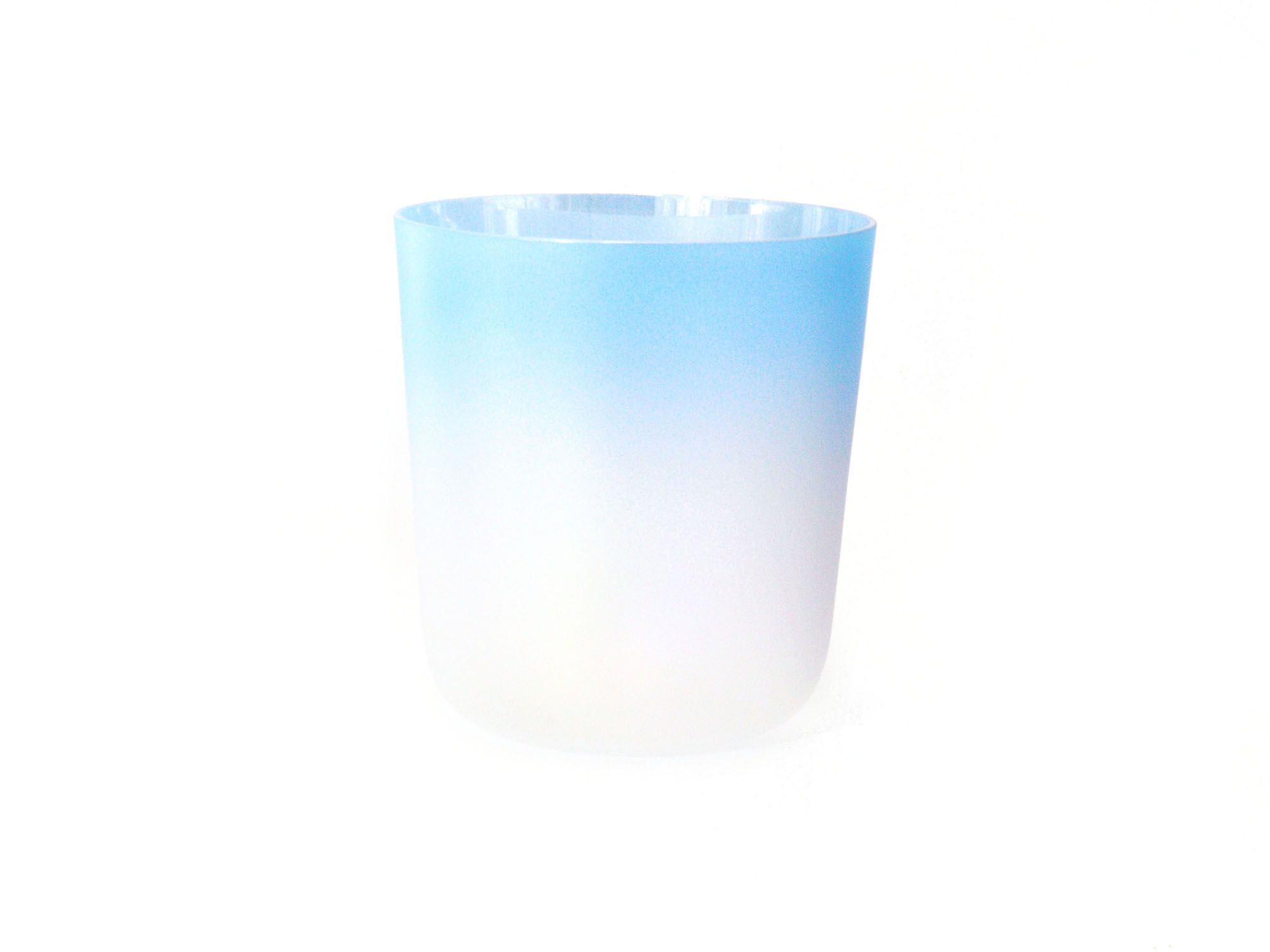 images/products/transparent/202306/sky-blue-gradient-clear-crystal-singing-bowl-tmb-013/001.jpg