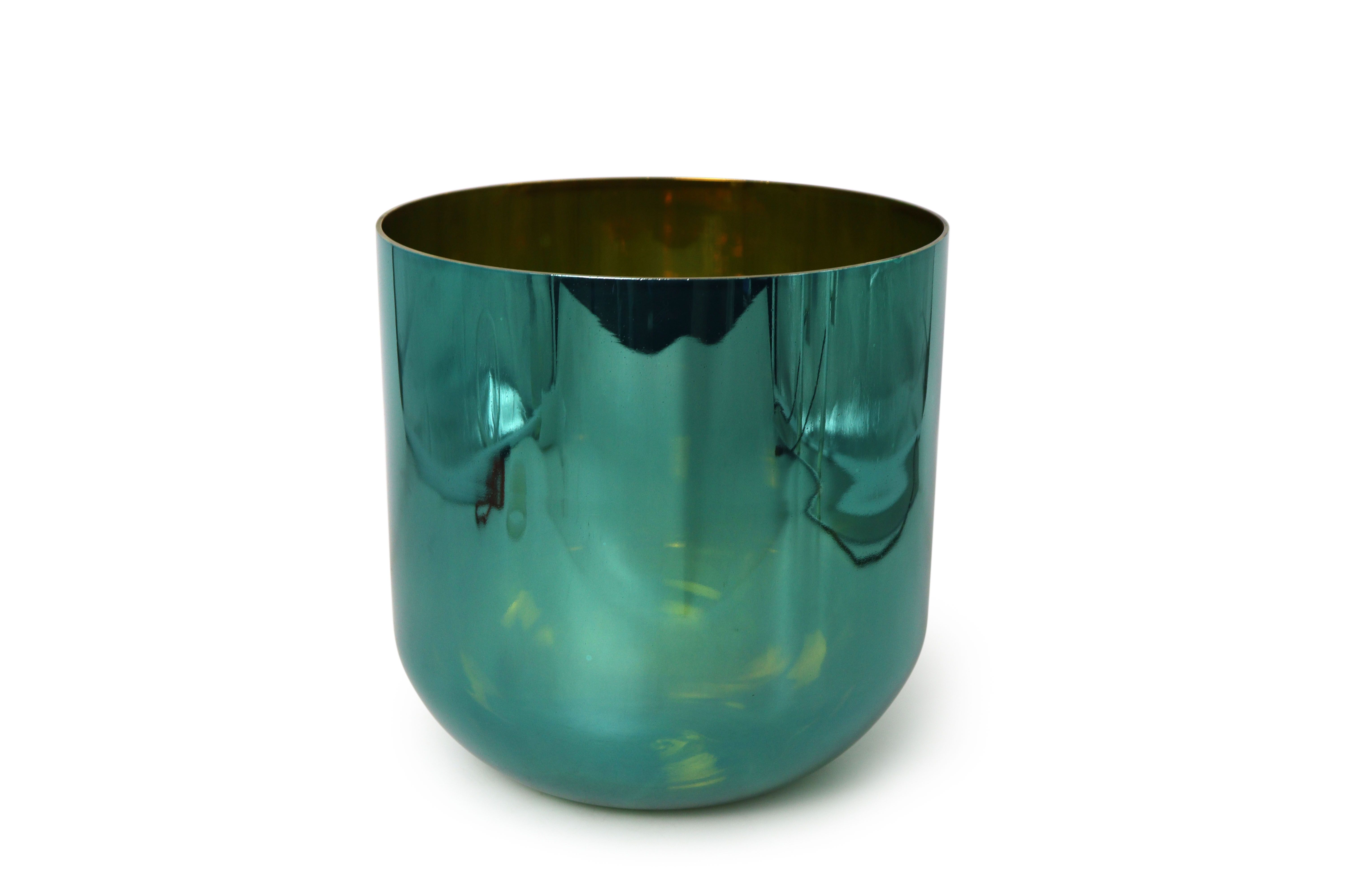 images/products/transparent/202405/green-gold-neon-illusion-alchemy-crystal-singing-bowl-tml-185/002.jpg