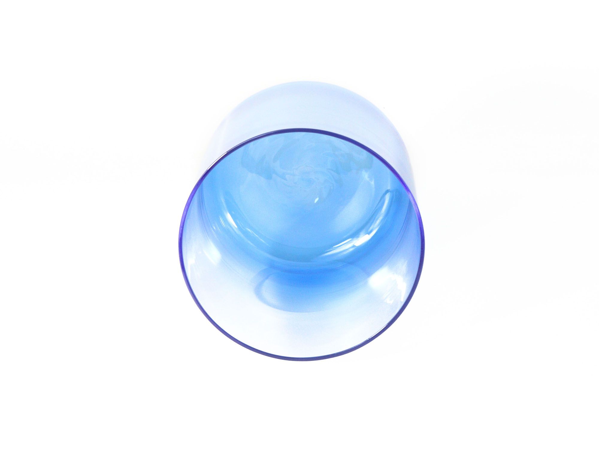images/products/transparent/202307/indigo-clear-gradient-crystal-singing-bowl-tmb-027/003.jpg