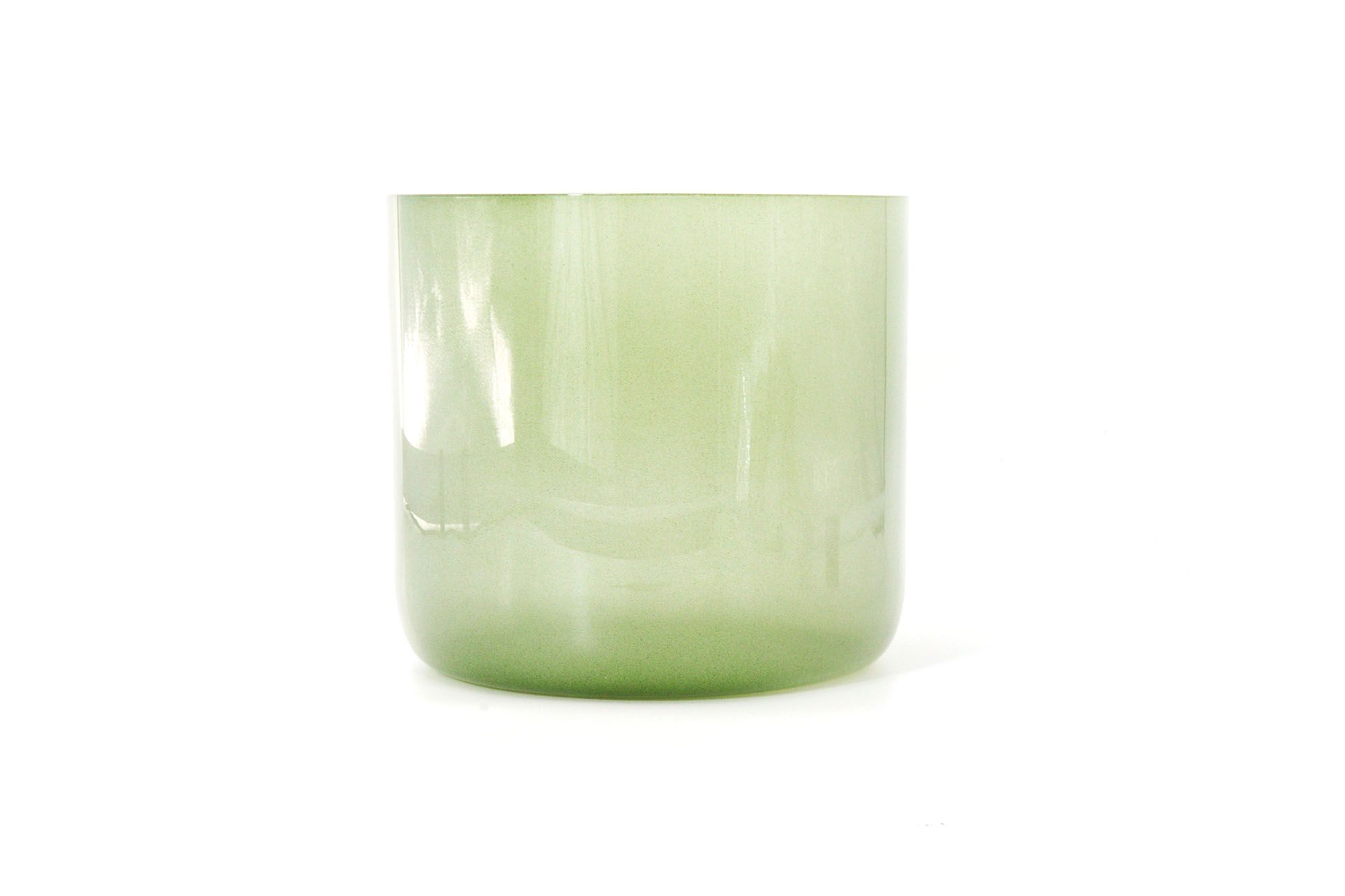 images/products/transparent/202306/green-translucent-crystal-singing-bowl-tmd-005/01.jpg