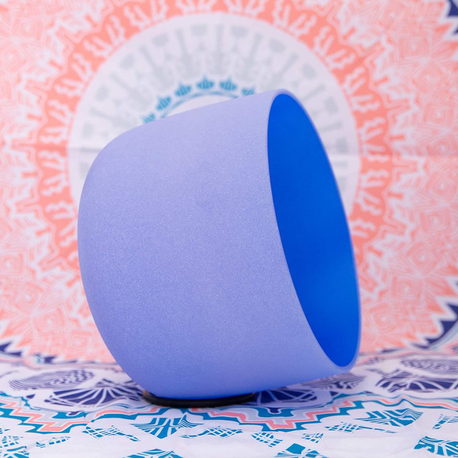 images/products/music/blue-frosted-quartz-crystal-singing-bowl/blue-frosted-quartz-crystal-singing-bowl_08.jpg