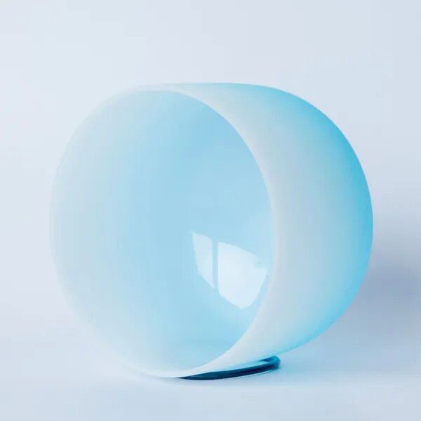 images/products/music/blue-half-color-frosted-quartz-crystal-singing-bowl/blue-half-color-frosted-quartz-crystal-singing-bowl-set_05.jpg