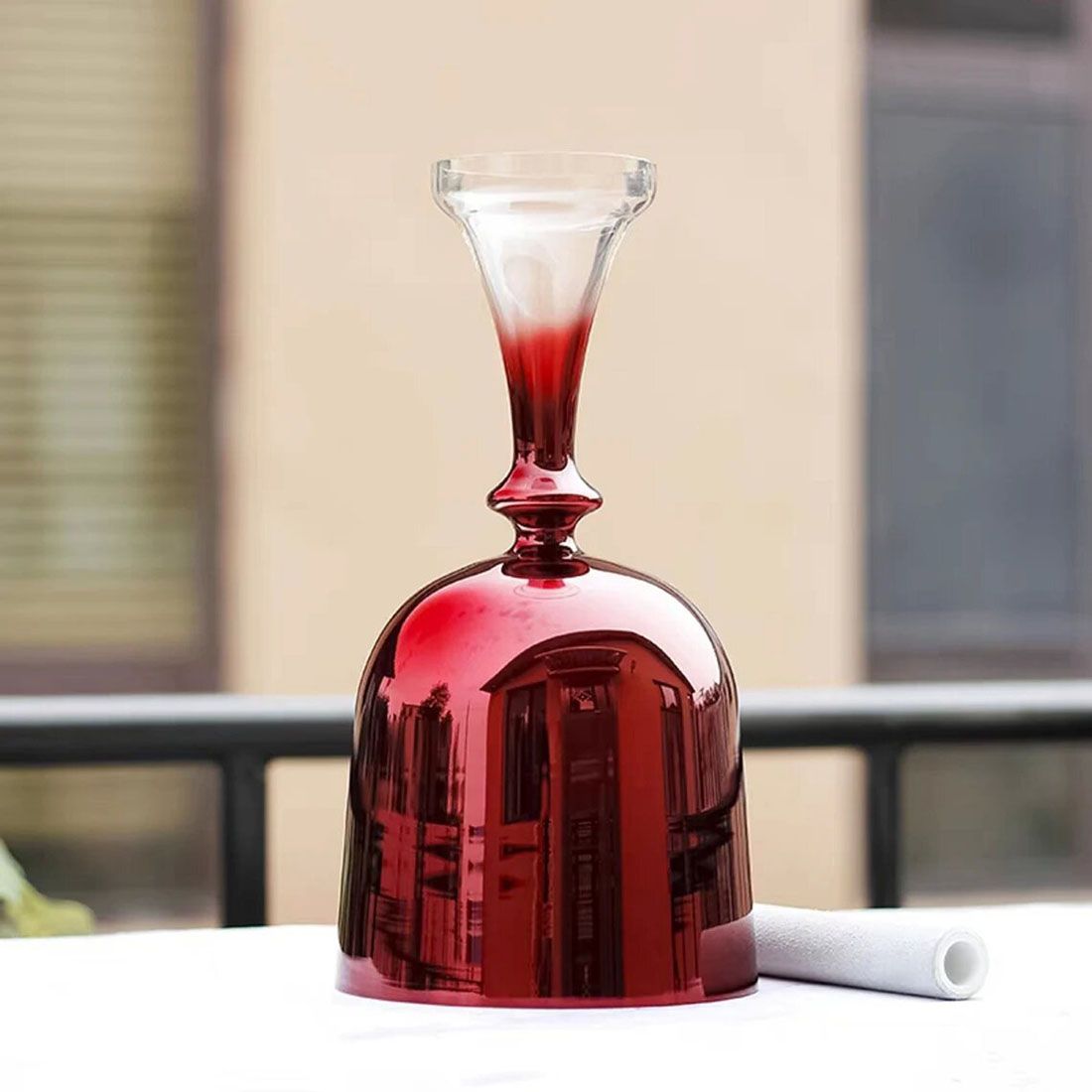 images/products/holy-grail/burgundy-clear-crystal-chalice/burgundy-clear-crystal-chalice_02.jpg