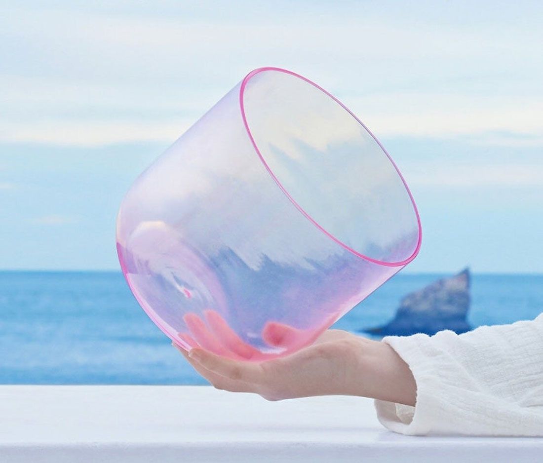 images/products/transparent/pink-clear-quartz-crystal-singing-bowl/clear-pink-quartz-crystal-singing-bowl_02.jpg
