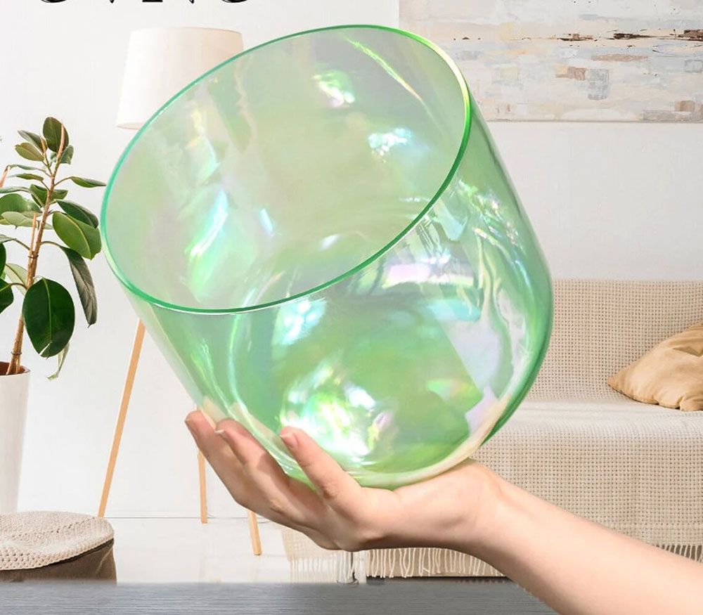 images/products/transparent/cosmic-light-green-clear-crystal-singing-bowl/cosmic-light-green-clear-crystal-singing-bowl_01.jpg