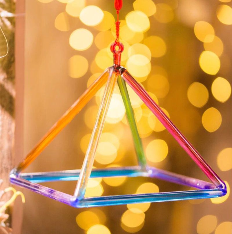 images/products/pyramid/rainbow-crystal-singing-pyramid/rainbow-crystal-singing-pyramid_04.jpg